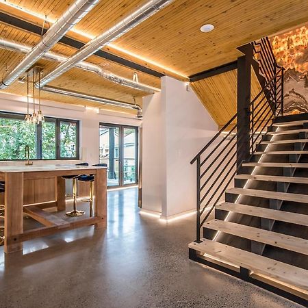 The Halifax Rooftop - Cozy Spa B&B Екстер'єр фото