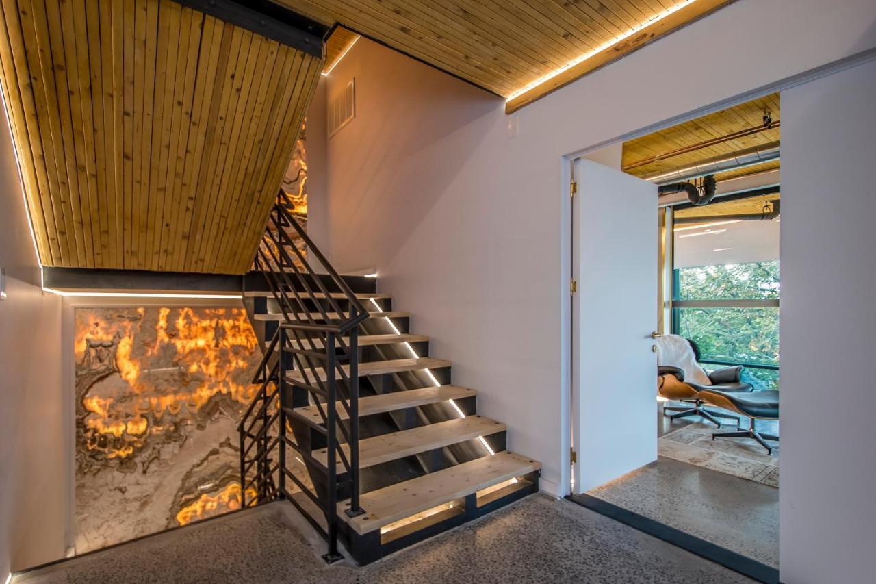 The Halifax Rooftop - Cozy Spa B&B Екстер'єр фото