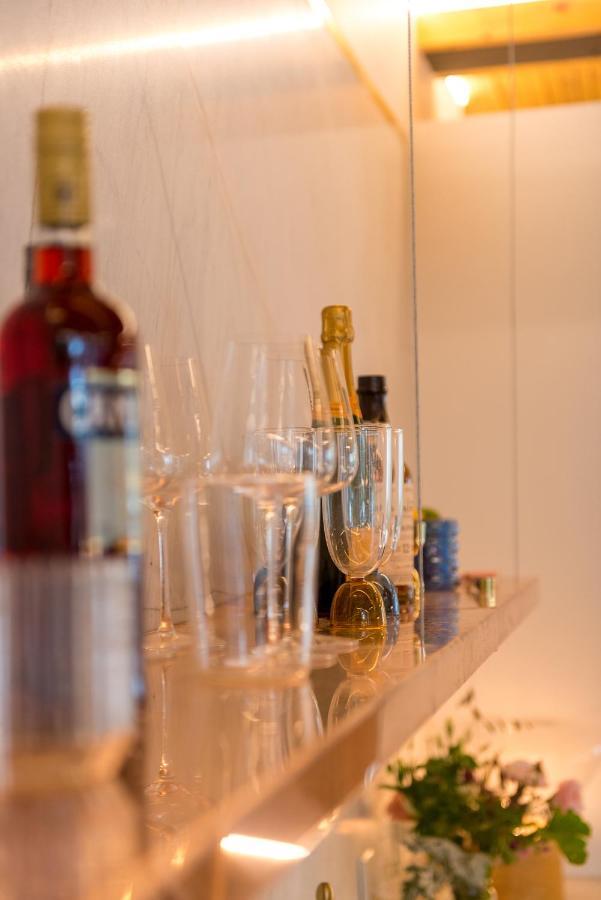 The Halifax Rooftop - Cozy Spa B&B Екстер'єр фото