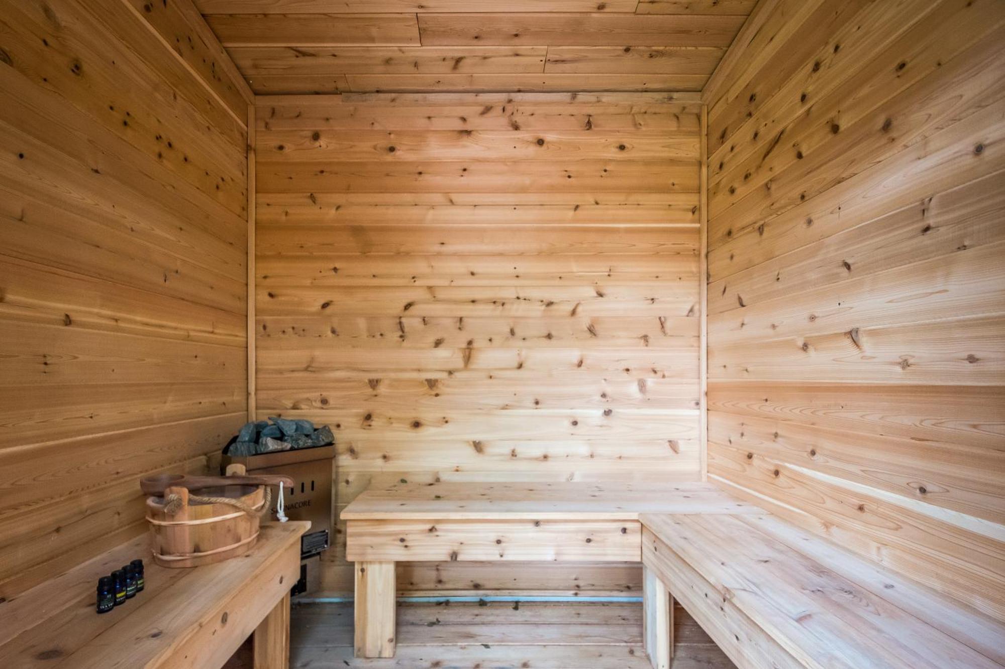 The Halifax Rooftop - Cozy Spa B&B Екстер'єр фото